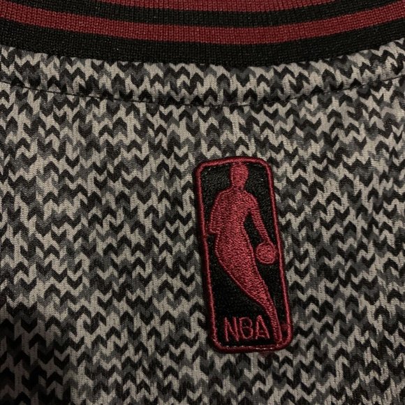 Cleveland Cavaliers Adidas Gray Static Jersey Anderson Varejao Size Medium M - Picture 8 of 10